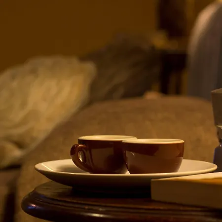 Dimora Dei Giganti לינה וארוחת בוקר נאפולי