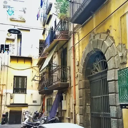 Dimora Dei Giganti Bed & Breakfast 3*